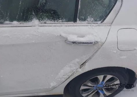 2015 Honda Accord Lx z USA, uszkodzony, nr VIN 1HGCR2F34FA231715